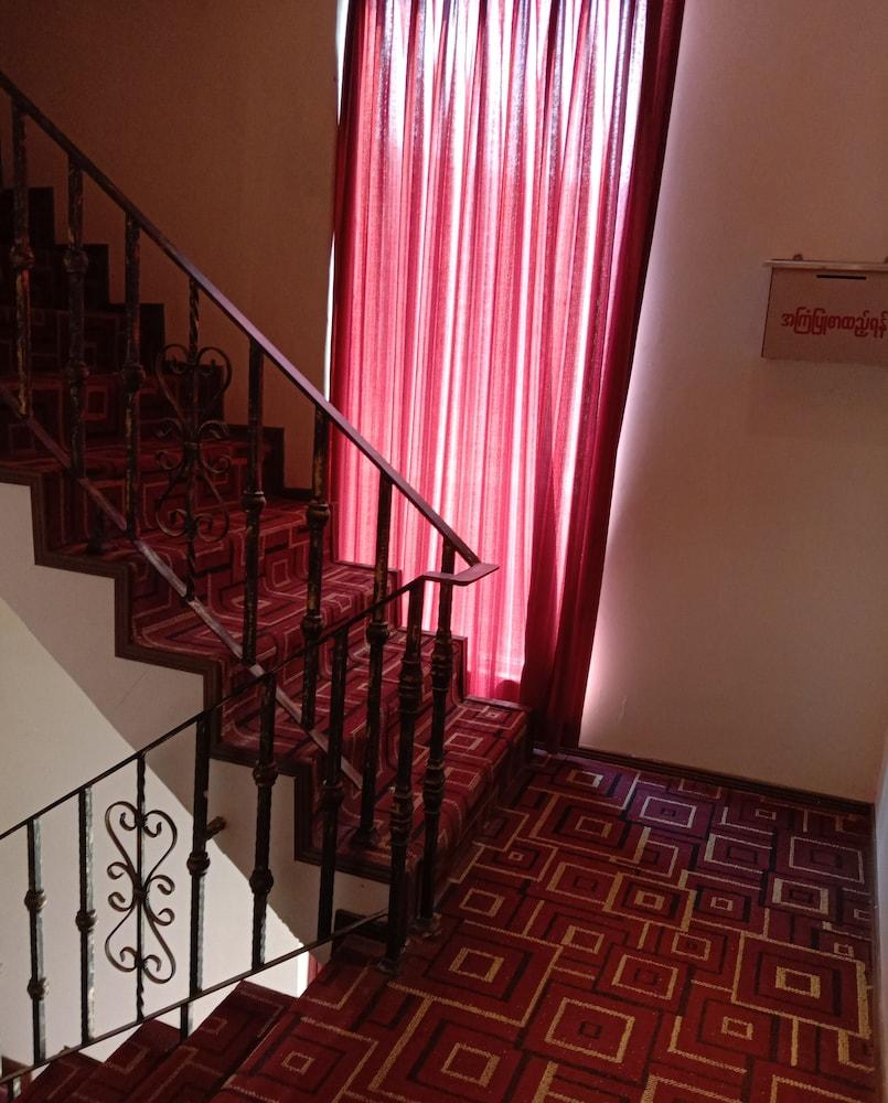 Shwe Pyi San Yar Hotel Yangon Esterno foto