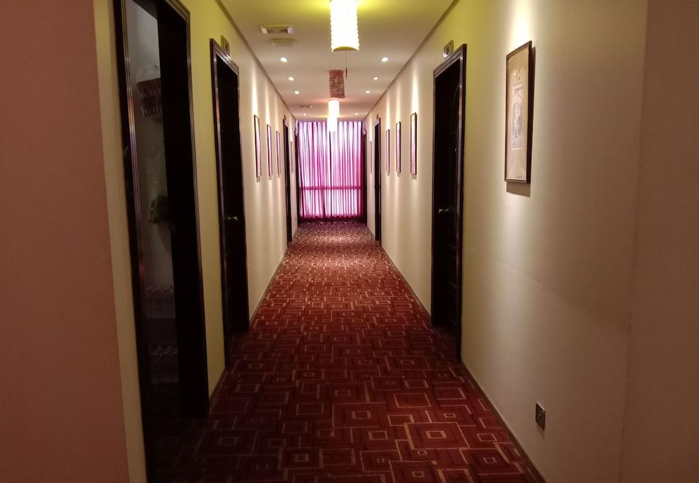 Shwe Pyi San Yar Hotel Yangon Esterno foto