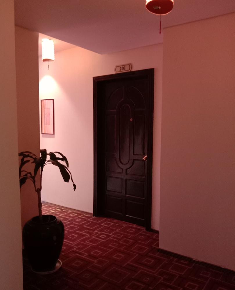 Shwe Pyi San Yar Hotel Yangon Esterno foto