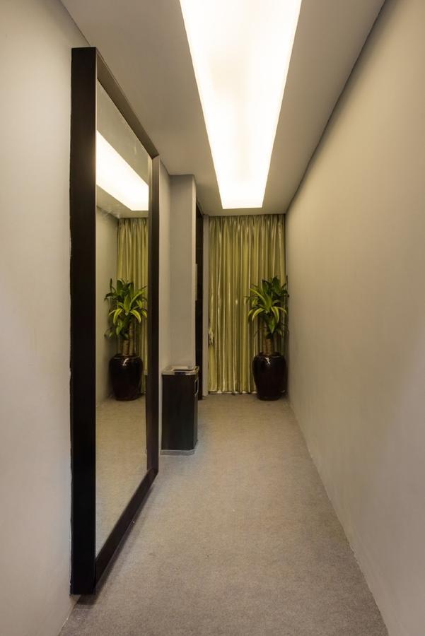 Shwe Pyi San Yar Hotel Yangon Esterno foto
